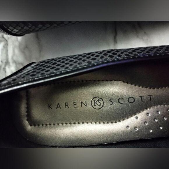 Karen Scott Pippa Low Wedge Heel with Bow Size 7.5M - Picture 9 of 11